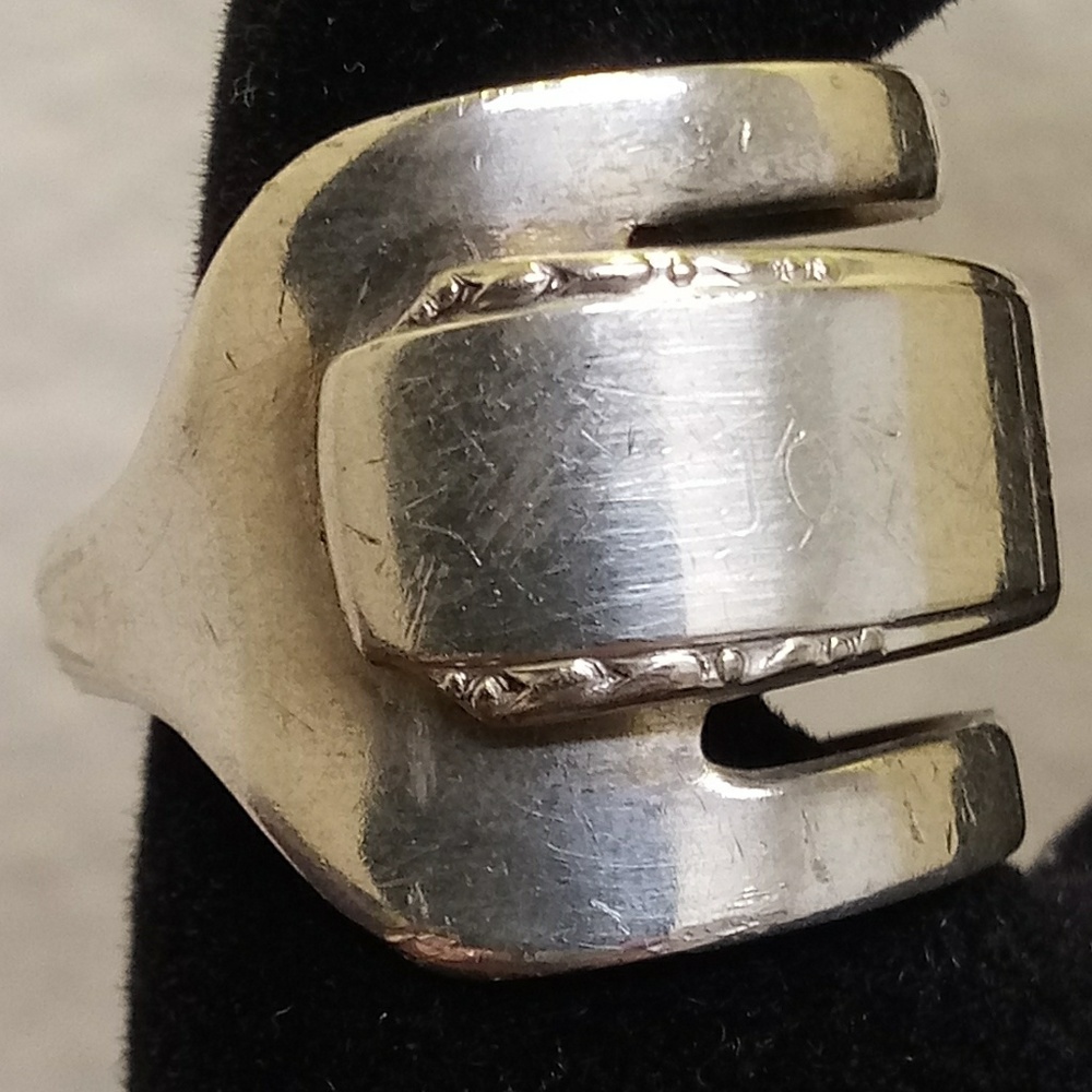 Fork Ring - Picture 2 of 7